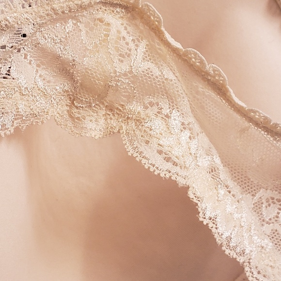 Laced Bra - Picture 5 of 6